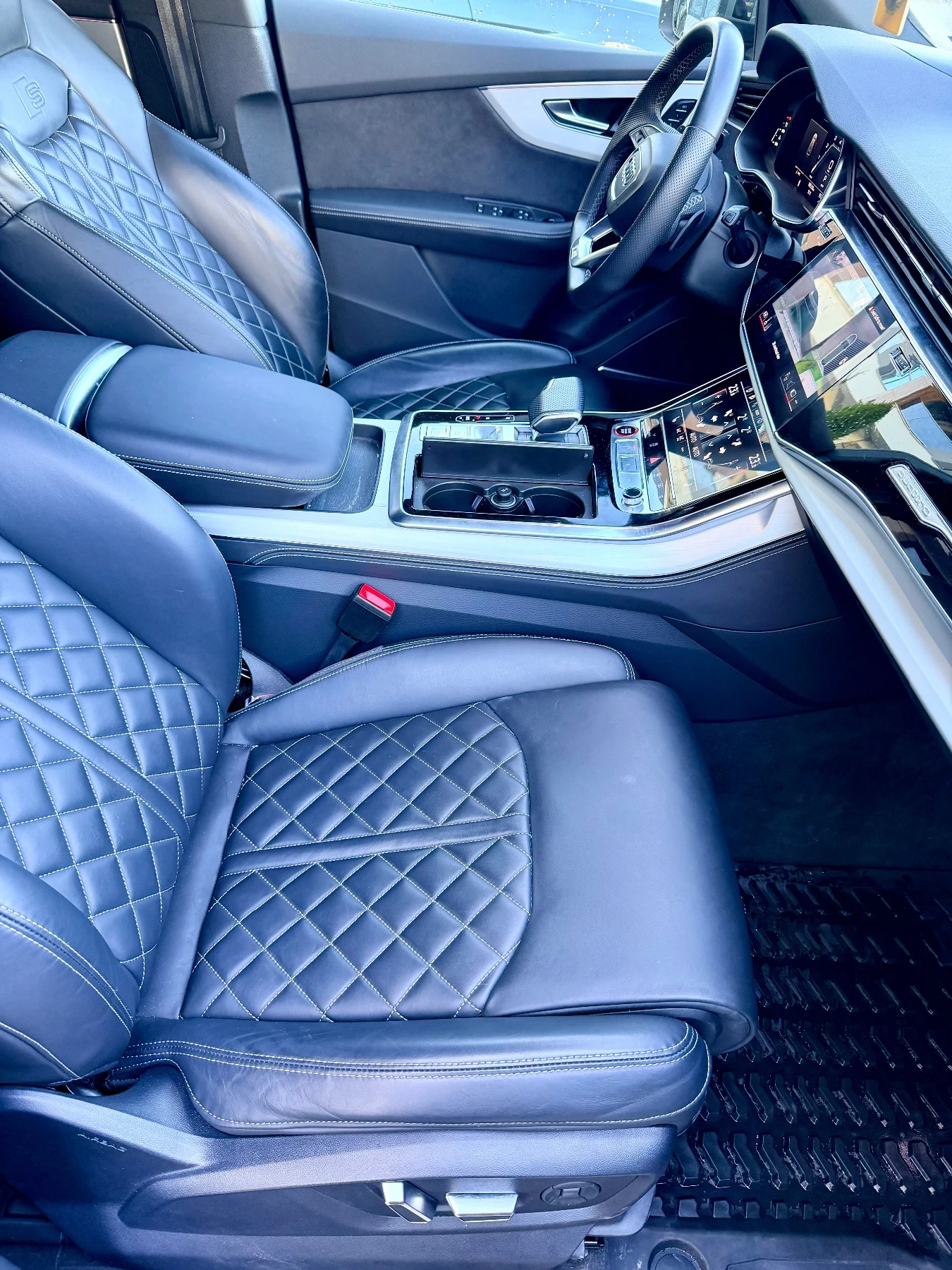 Audi SQ8, снимка 10 - Автомобили и джипове - 56396876