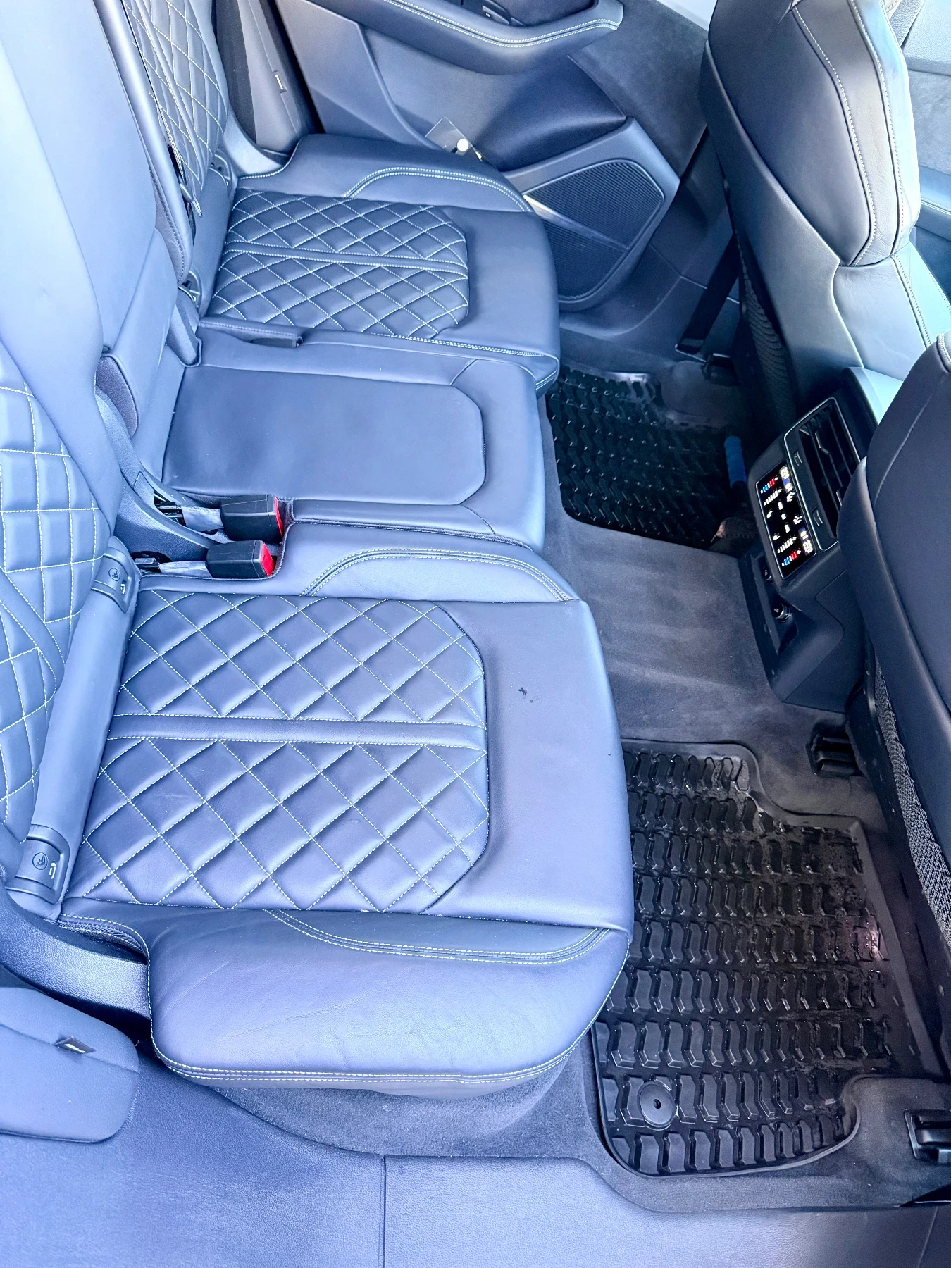 Audi SQ8, снимка 9 - Автомобили и джипове - 56396876