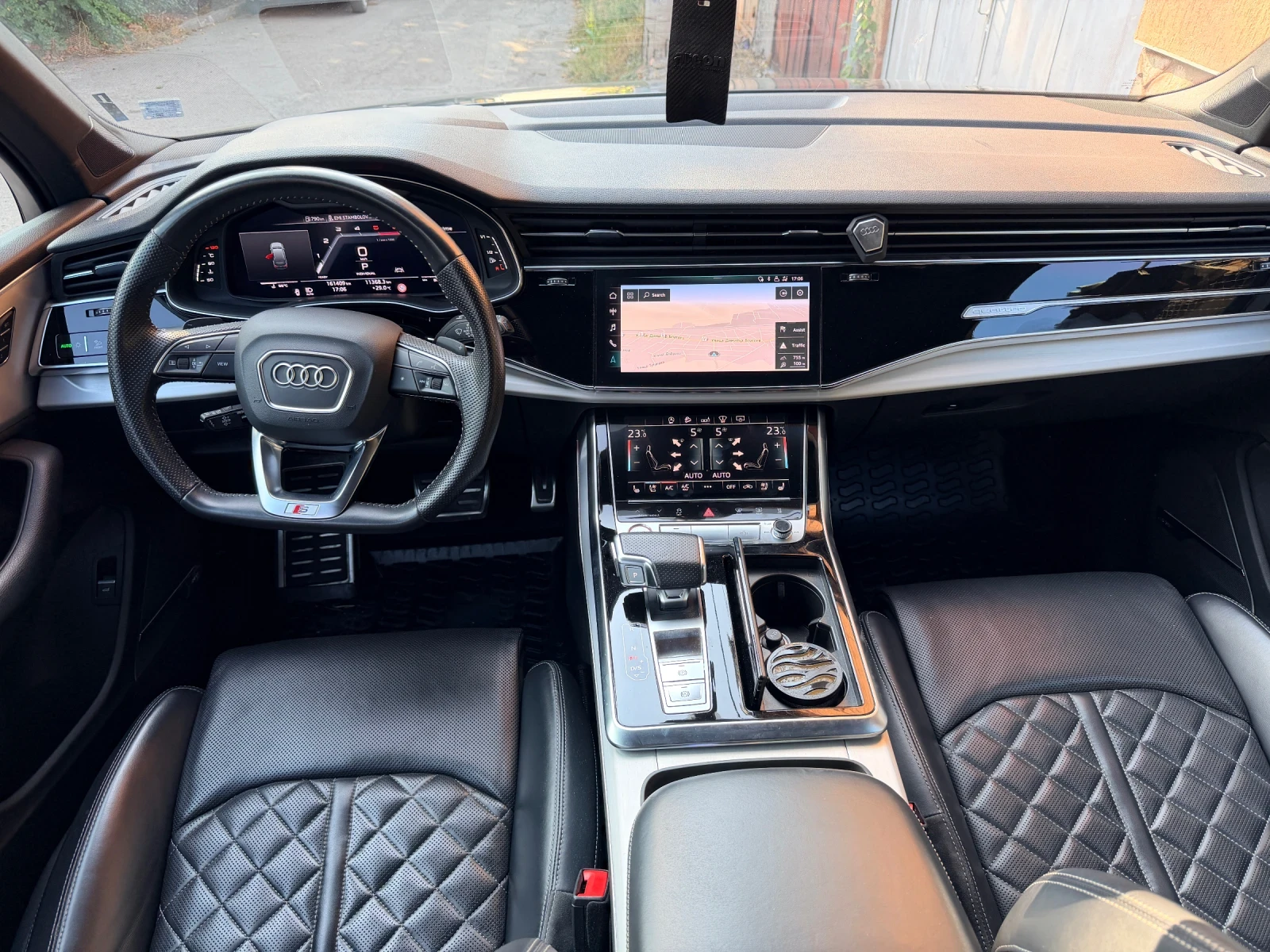 Audi SQ7, снимка 12 - Автомобили и джипове - 56396876