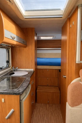 Кемпер Burstner Aviano i650, снимка 7