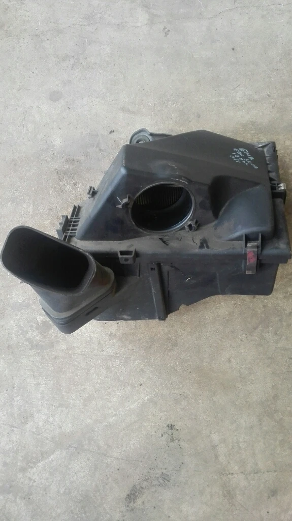 Кутия въздушен филтър Бмв 320д Е90 (3)