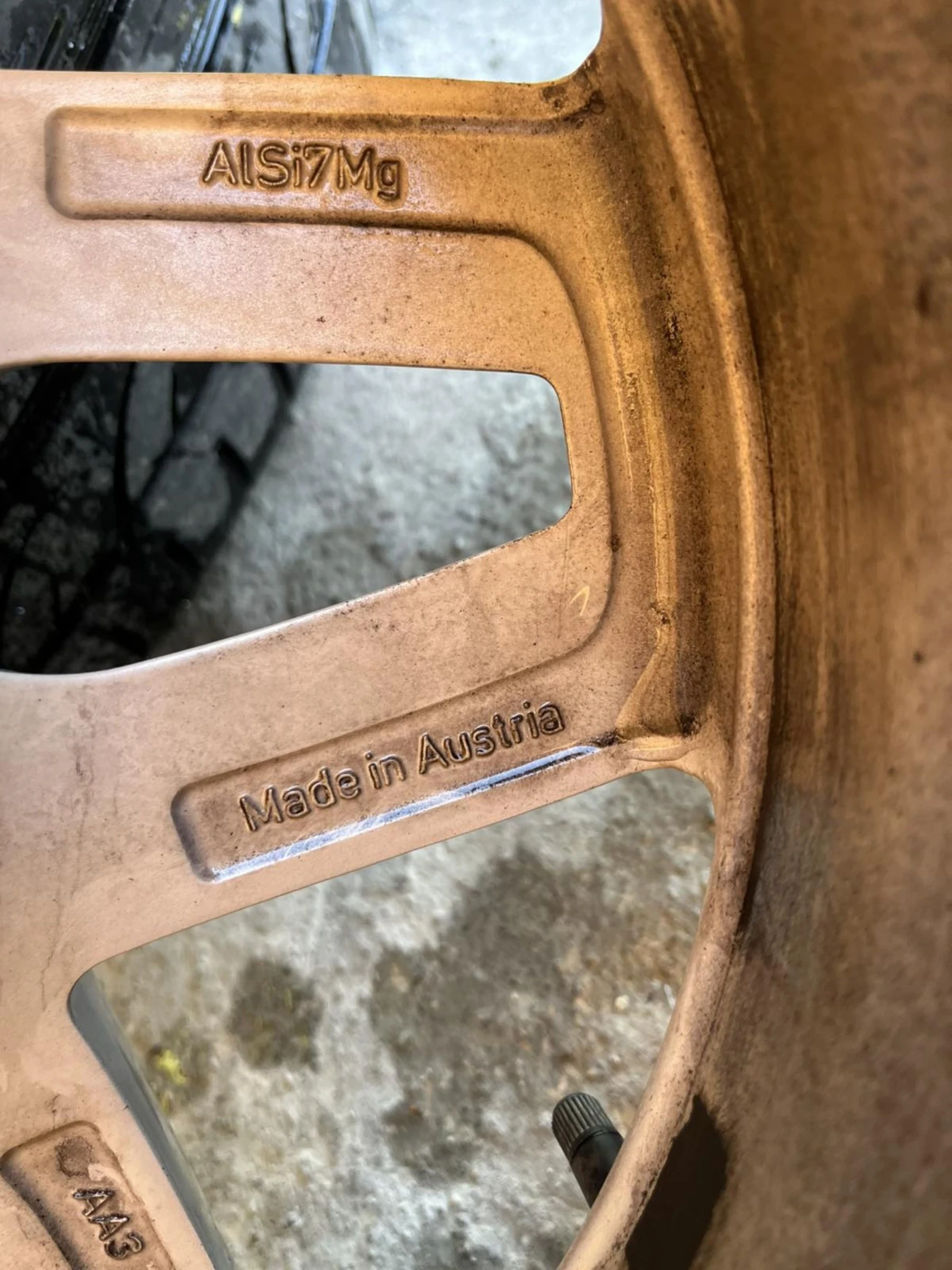 ���� � ������ 225/50R17 �� Audi A4 | Mobile.bg � ����������� 4
