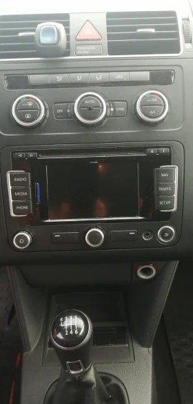 VW Touran 1.4 TSI МЕТАН, снимка 11