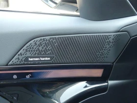 BMW i5 eDrive40/ M-SPORT/ H&K/ 360/ KEYLESS/ HEAD UP/ - 105980 лв. - 36648841 7