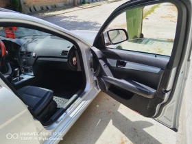 Mercedes-Benz C 220, снимка 13