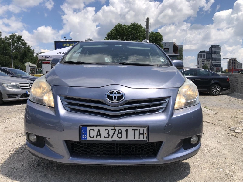 Toyota Verso, снимка 1 - Автомобили и джипове - 47368616