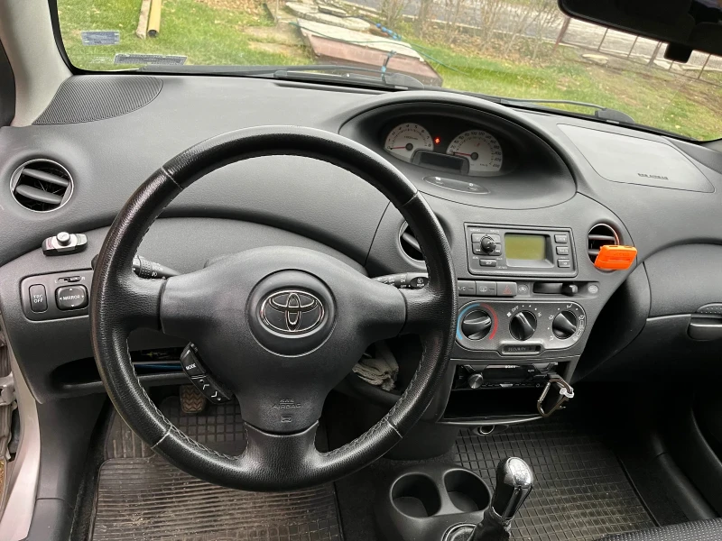 Toyota Yaris, снимка 4 - Автомобили и джипове - 47991369