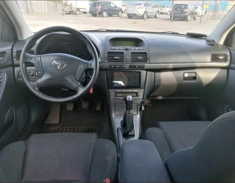 Toyota Avensis Комби, снимка 11 - Автомобили и джипове - 49110696