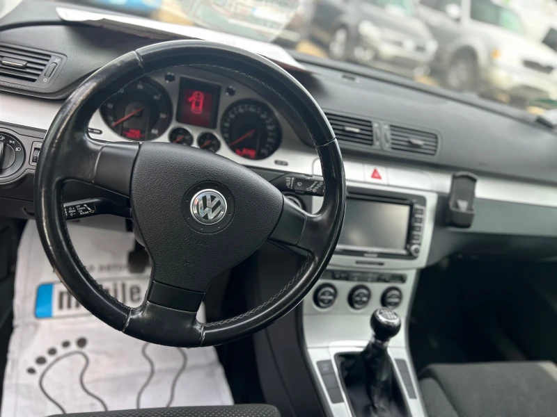 VW Passat 2.0TDi, снимка 16 - Автомобили и джипове - 49453803