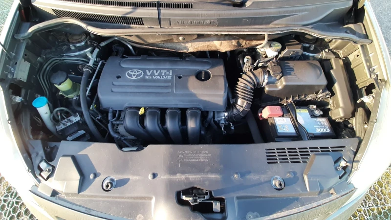 Toyota Corolla verso, снимка 15 - Автомобили и джипове - 50774364