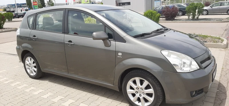 Toyota Corolla verso, снимка 2 - Автомобили и джипове - 50774364