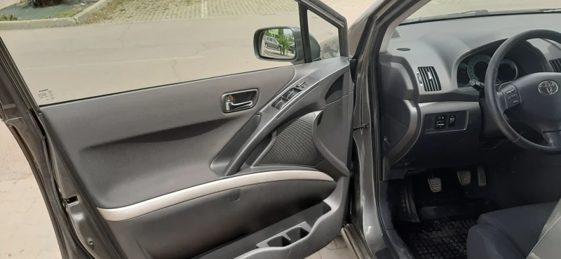 Toyota Corolla verso, снимка 7 - Автомобили и джипове - 50774364