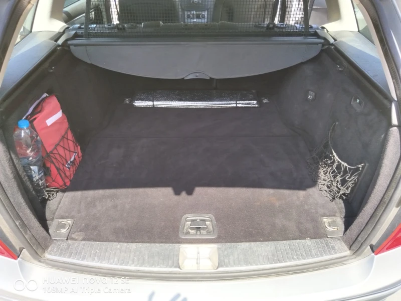 Mercedes-Benz C 220, снимка 7 - Автомобили и джипове - 52279306