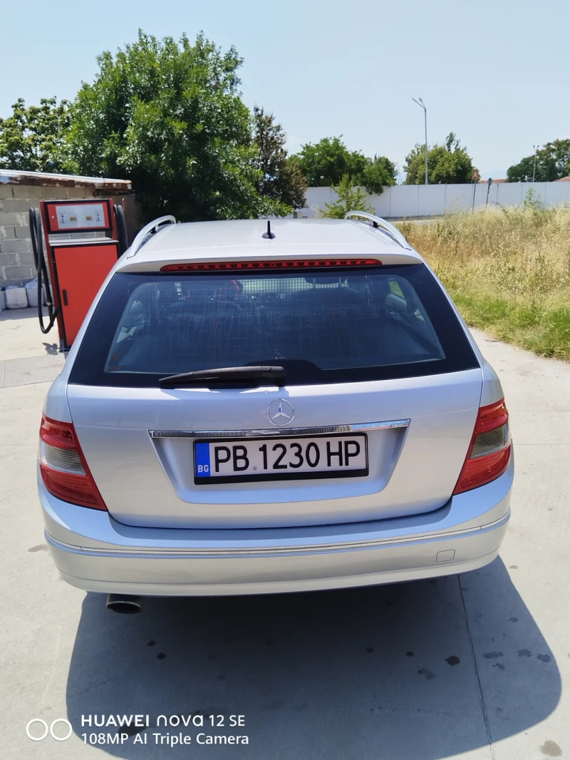 Mercedes-Benz C 220, снимка 2 - Автомобили и джипове - 52279306