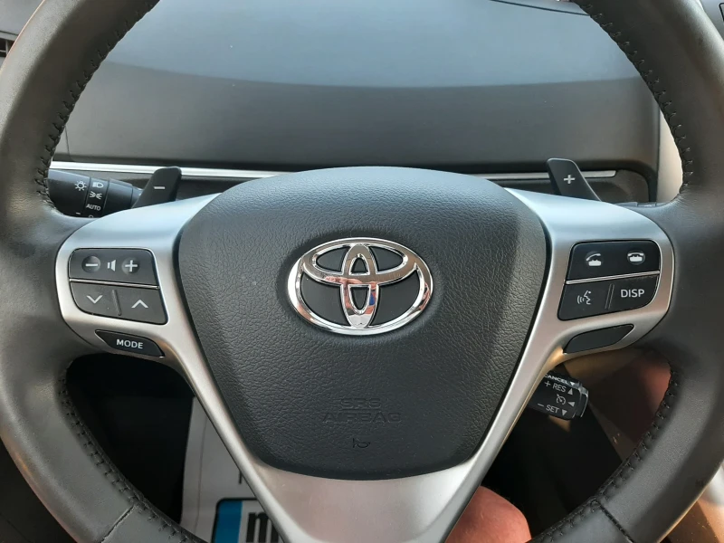 Toyota Verso 1.8 AUTOMATIC NAVI XENON CAMERA, снимка 16 - Автомобили и джипове - 52140633