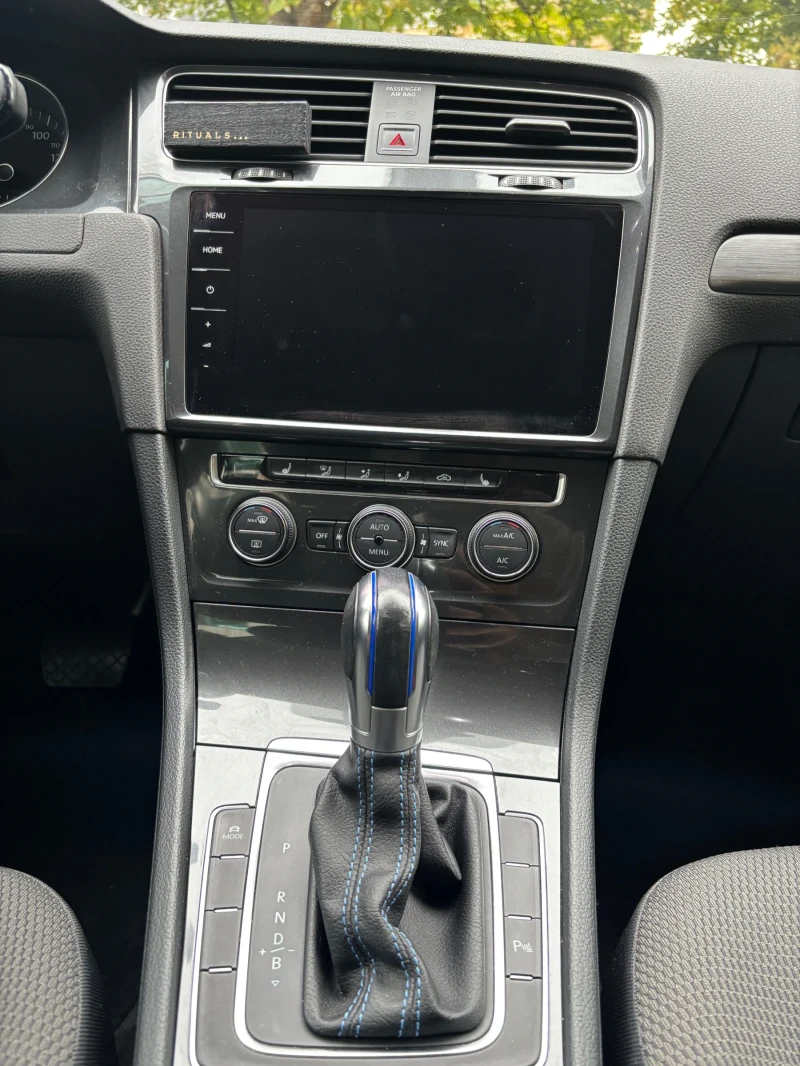 VW Golf 7.5 e-Golf, снимка 7 - Автомобили и джипове - 52370880