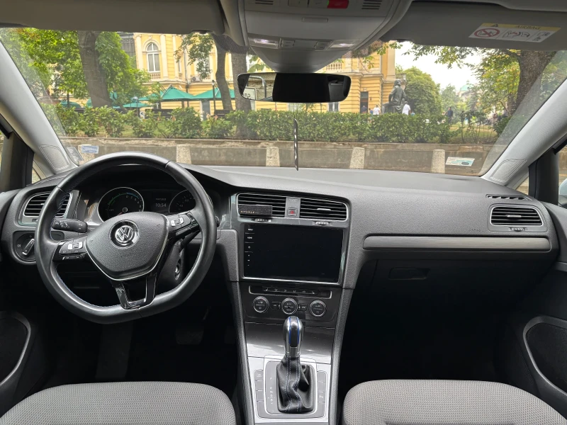VW Golf 7.5 e-Golf, снимка 5 - Автомобили и джипове - 52370880