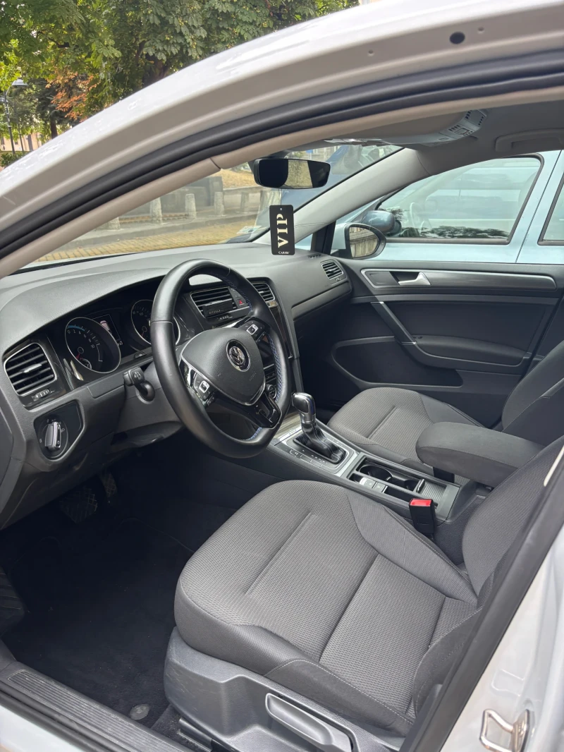 VW Golf 7.5 e-Golf, снимка 12 - Автомобили и джипове - 52370880
