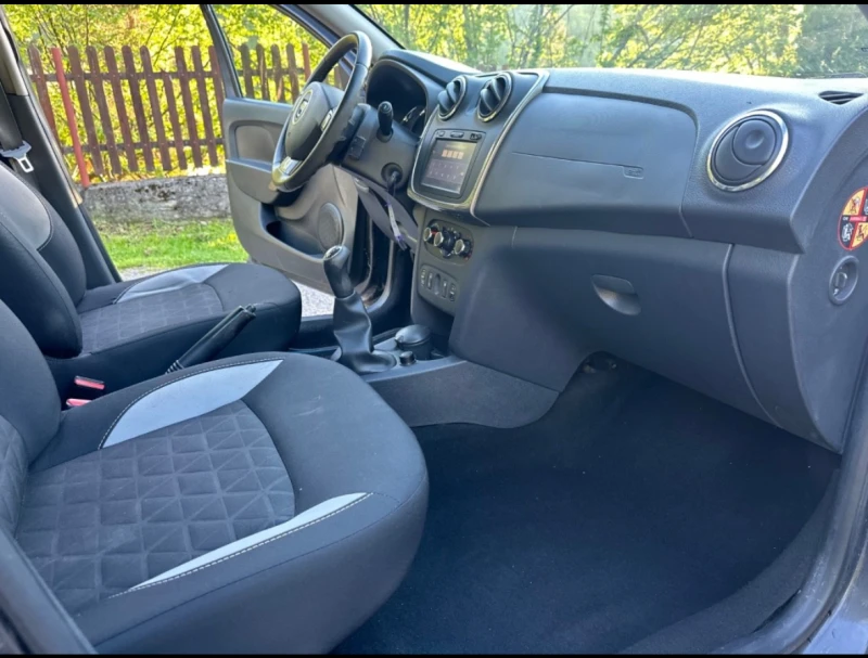 Dacia Sandero STEPWAY 0.9 TCE , снимка 15 - Автомобили и джипове - 51592587