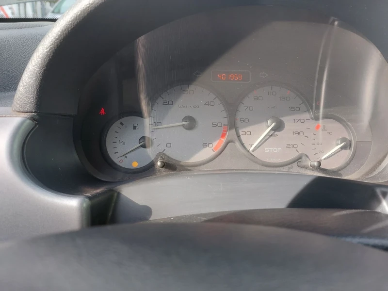 Peugeot Partner Multispace, снимка 2 - Автомобили и джипове - 53054572