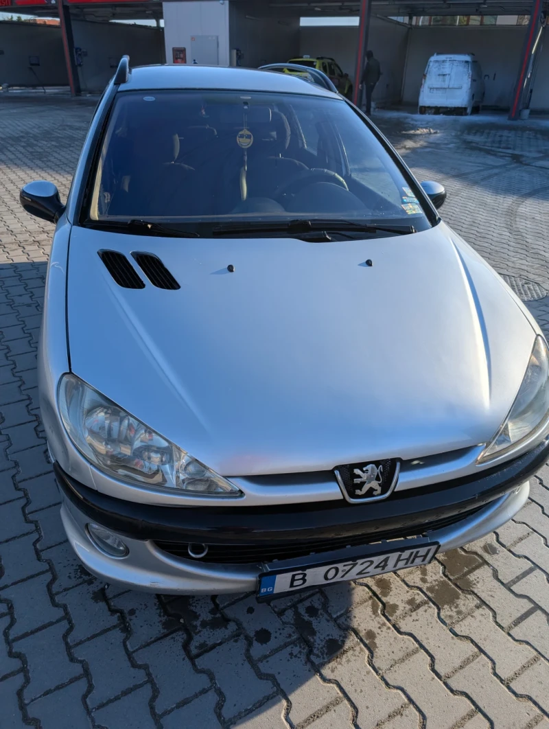 Peugeot 206 SW 1.4i, снимка 2 - Автомобили и джипове - 53102273