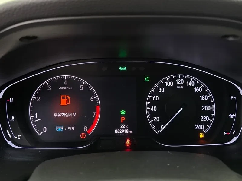 Honda Accord 1.5 Turbo, снимка 8 - Автомобили и джипове - 55921576