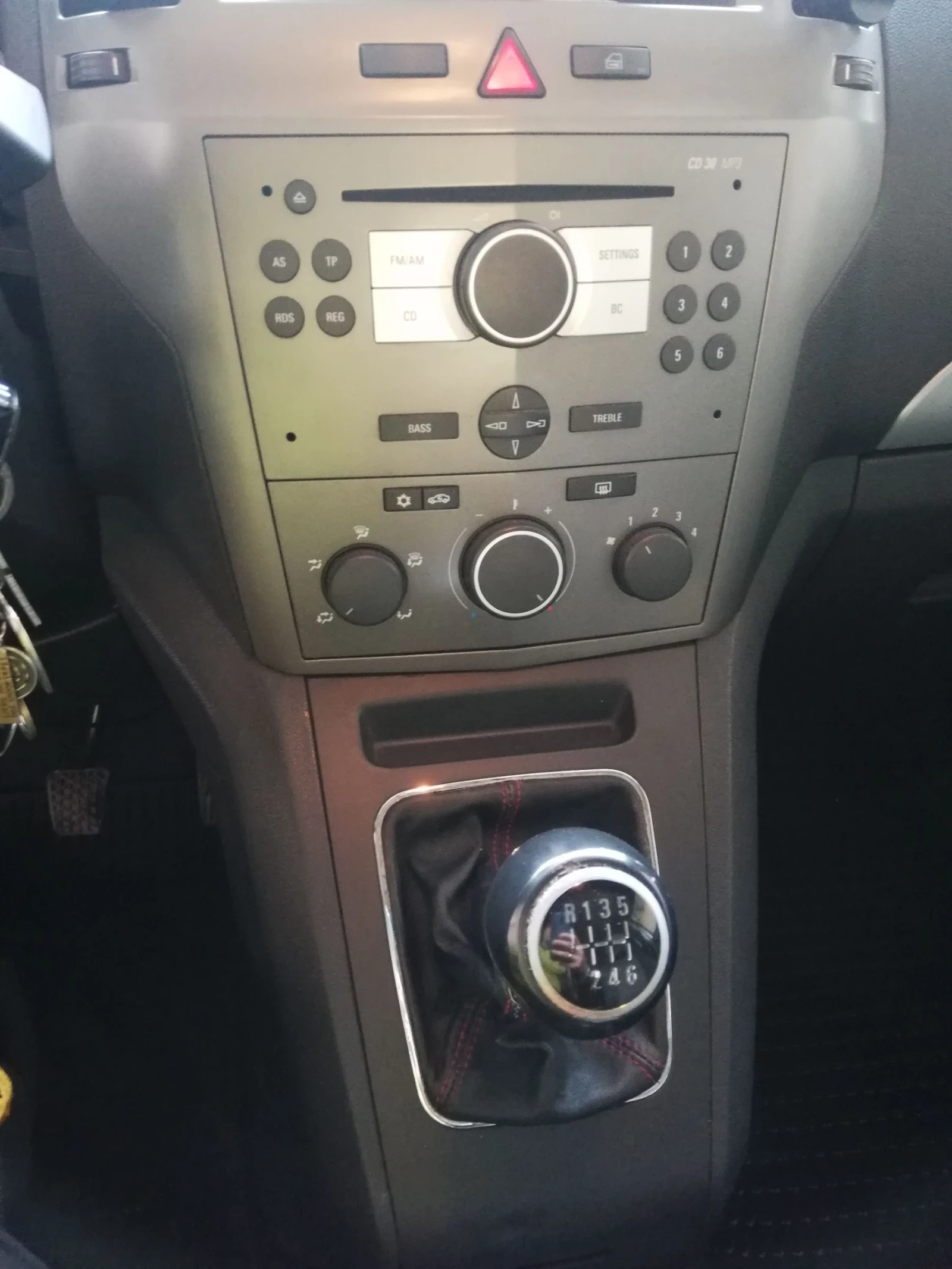 Opel Zafira Zafira B 1.9 cdti - изображение 9