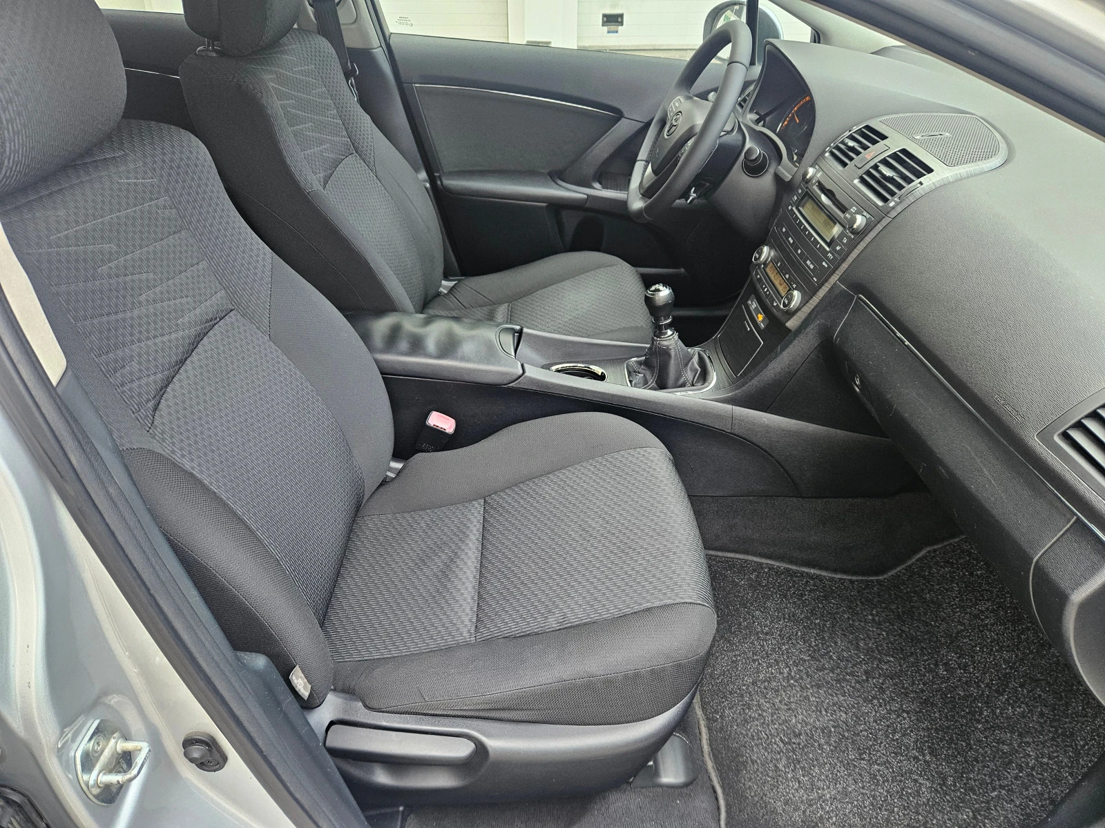 Toyota Avensis 2.2 D-4D Executive | Mobile.bg   15