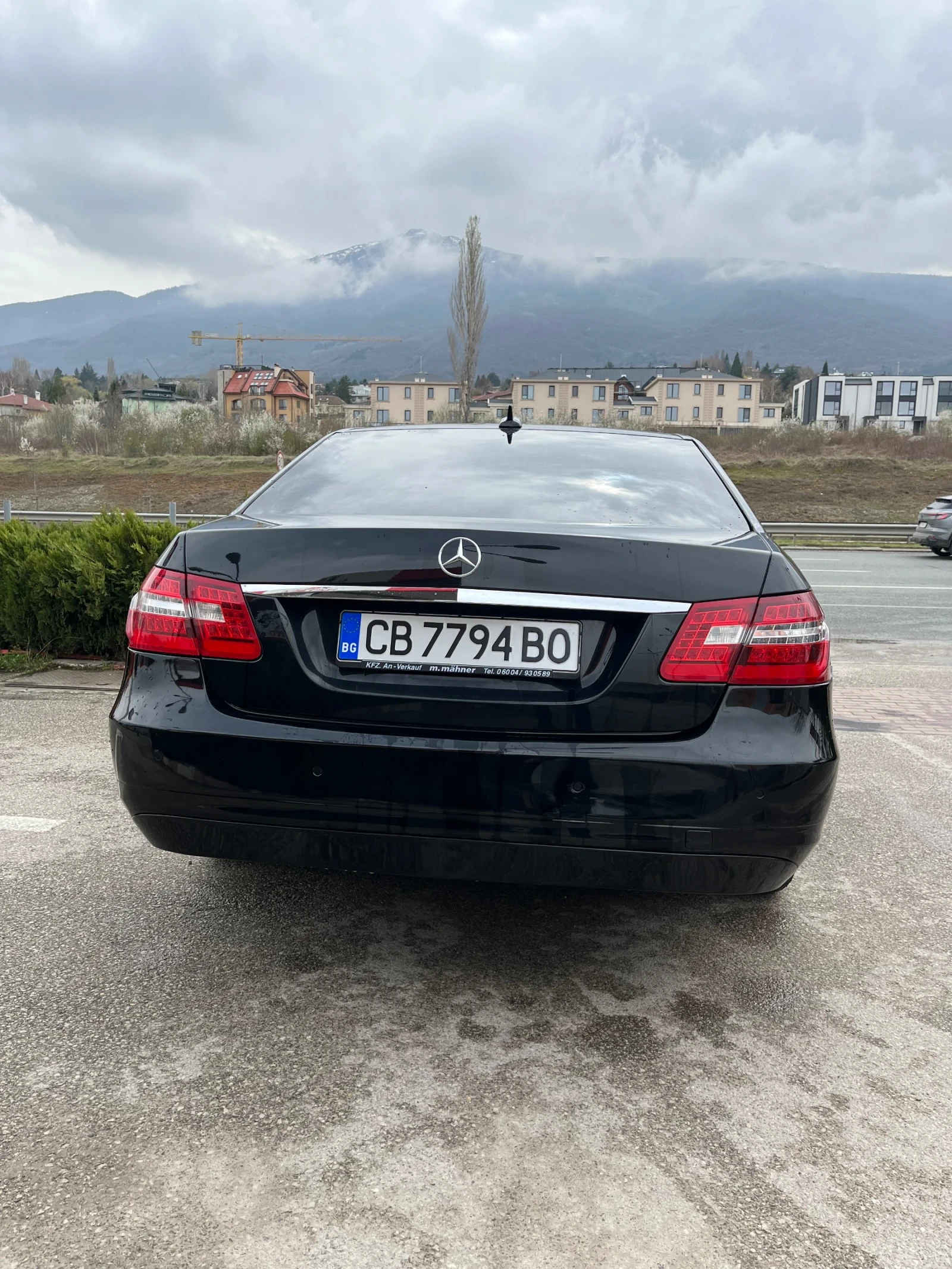 Mercedes-Benz E 220  - изображение 4
