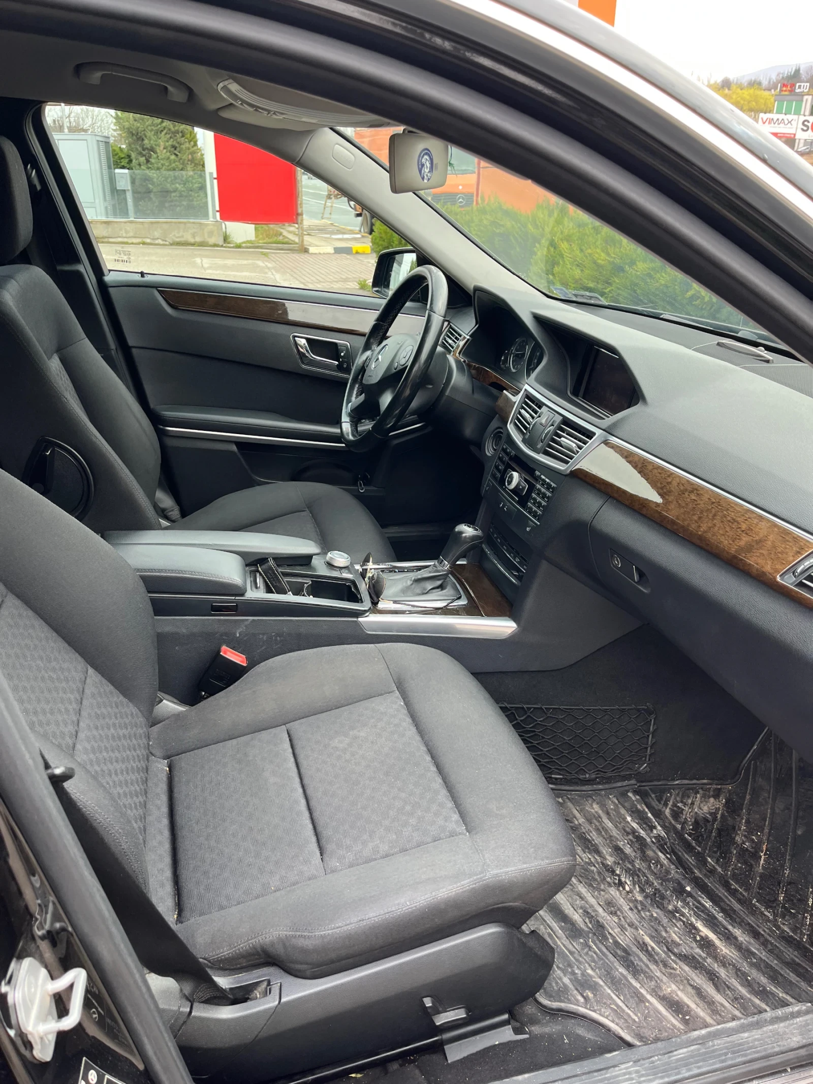 Mercedes-Benz E 220  - изображение 7