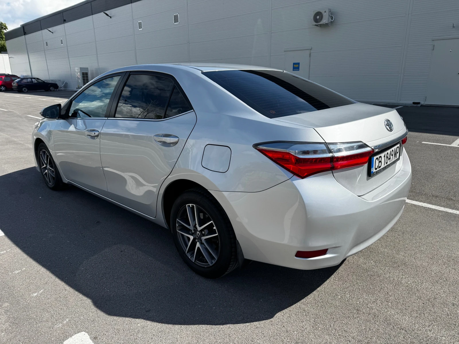Toyota Corolla 1.4D - изображение 7