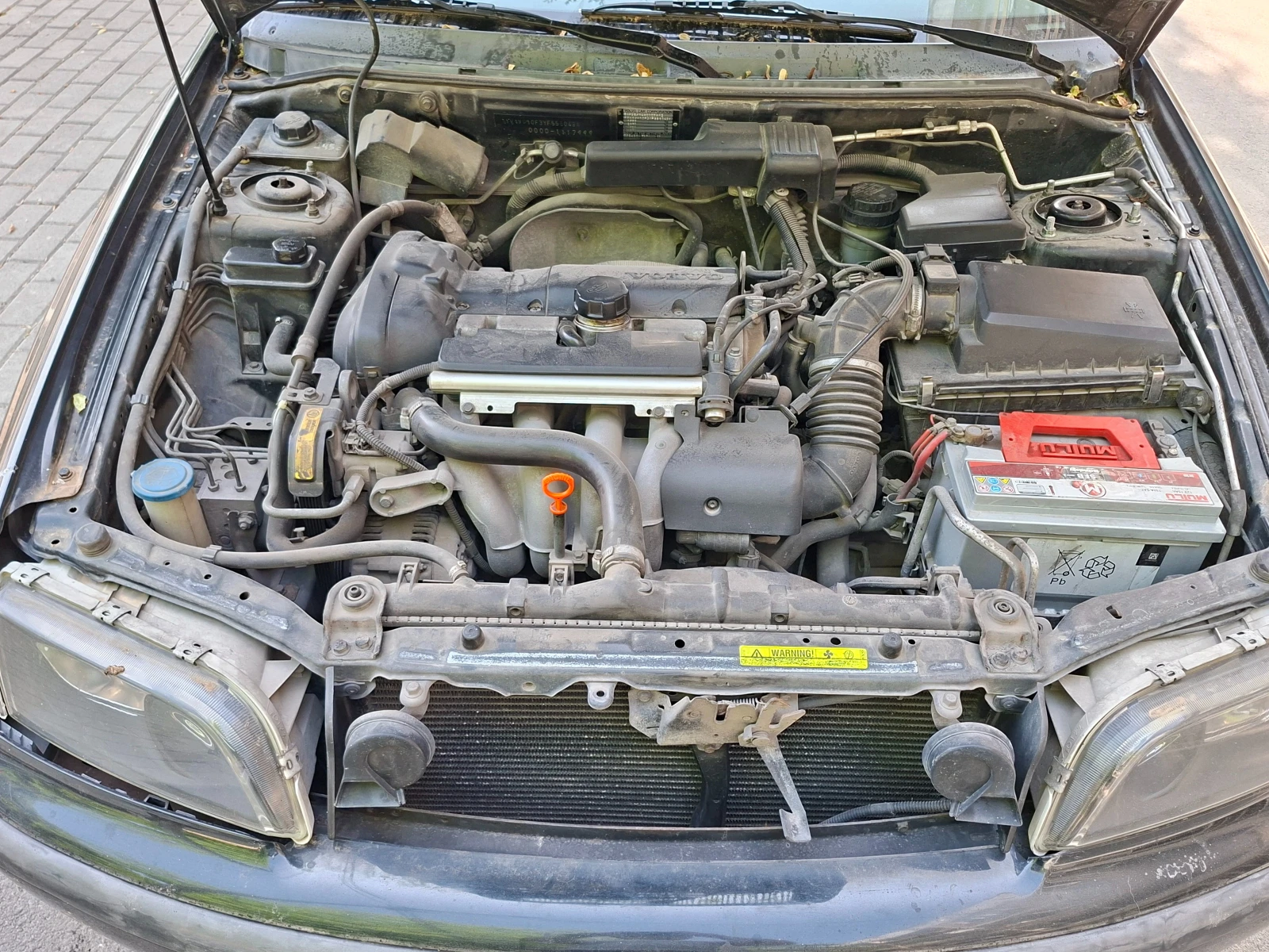 Volvo V40  - изображение 3