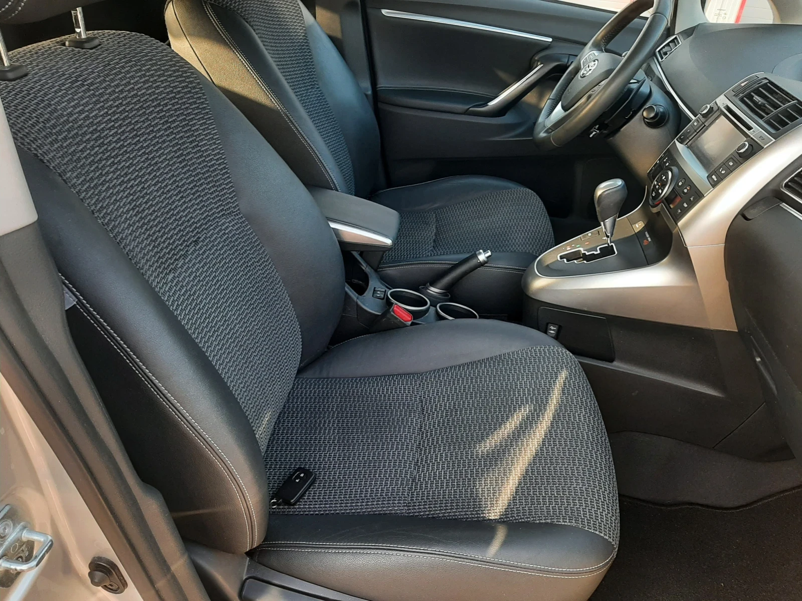 Toyota Verso 1.8 AUTOMATIC NAVI XENON CAMERA | Mobile.bg   13