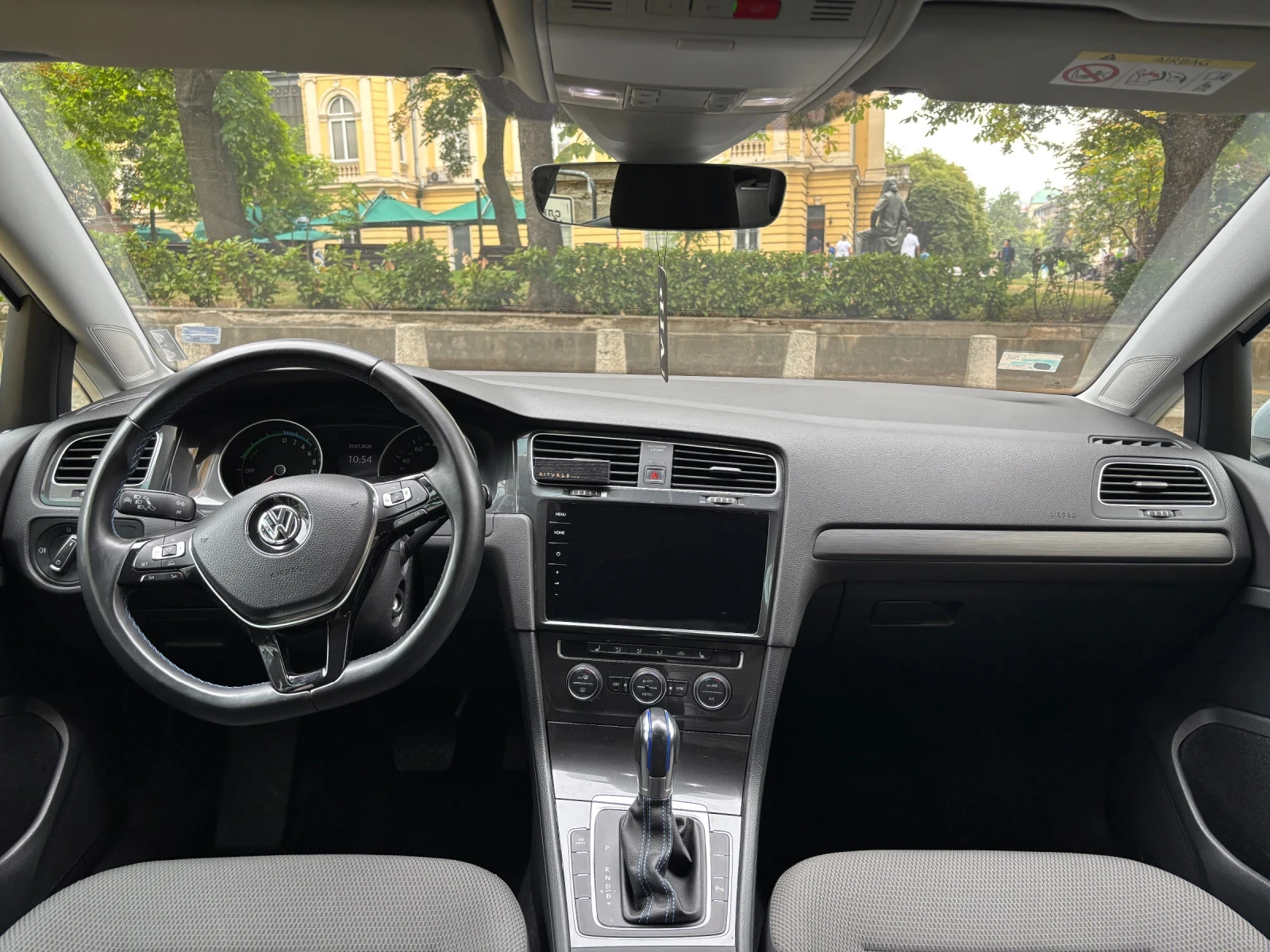 VW Golf 7.5 e-Golf - изображение 5