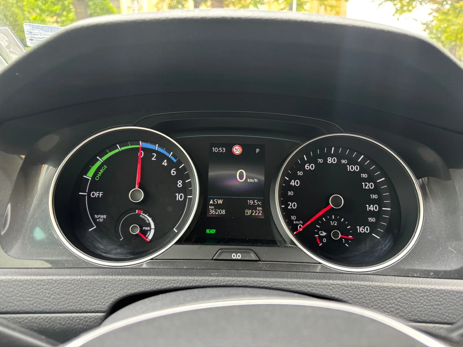 VW Golf 7.5 e-Golf - изображение 6
