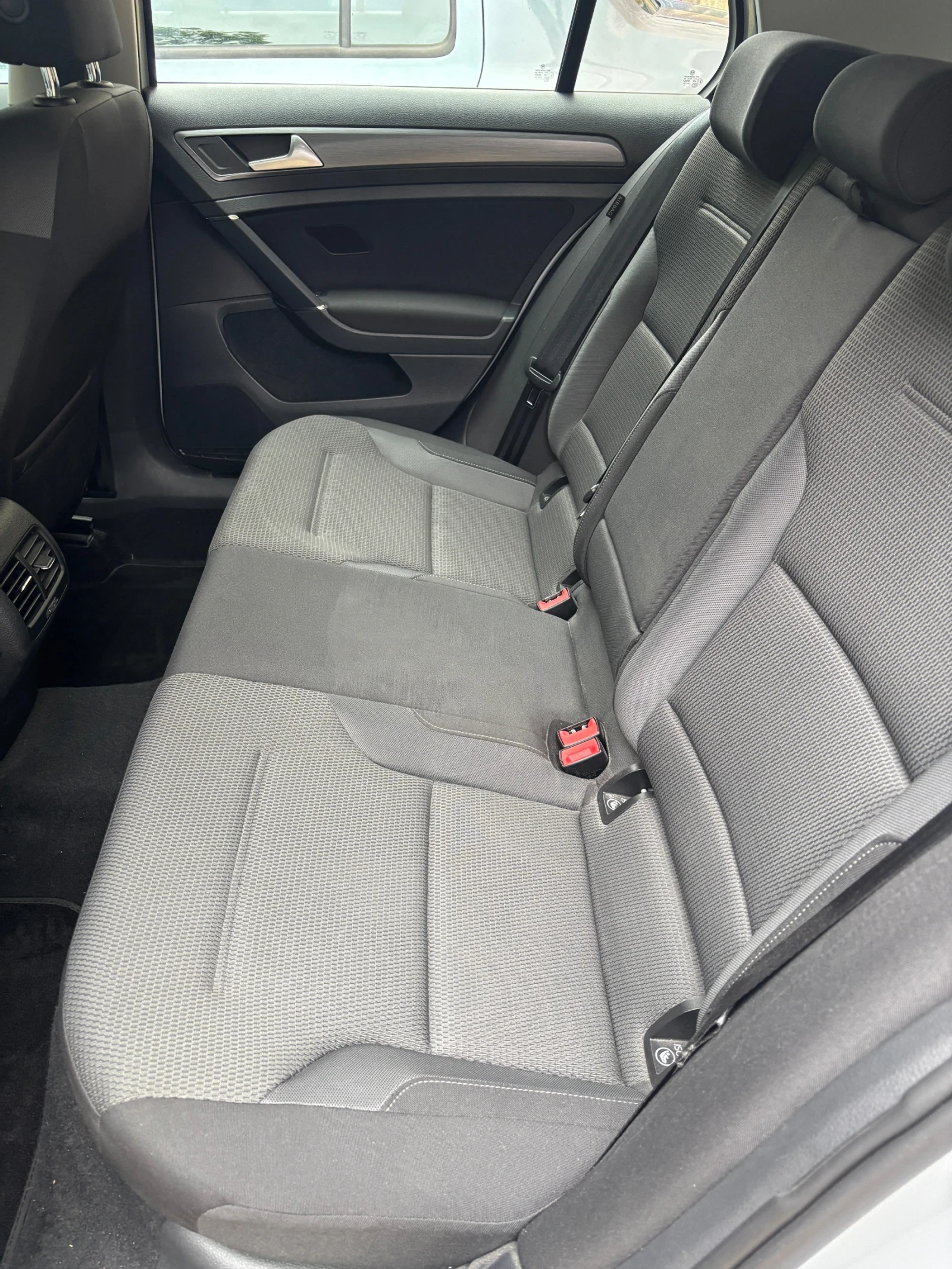 VW Golf 7.5 e-Golf - изображение 9