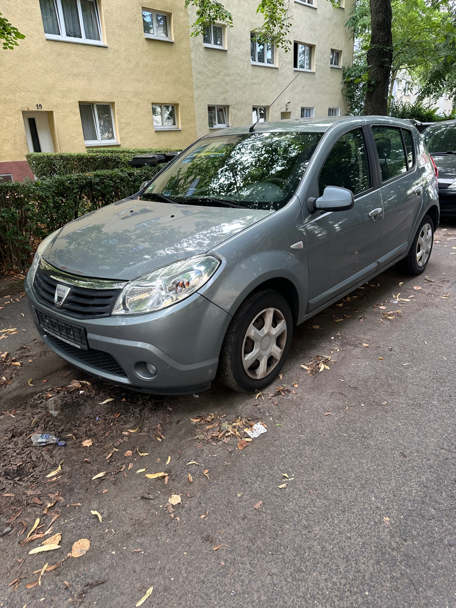 Dacia Sandero  - изображение 2