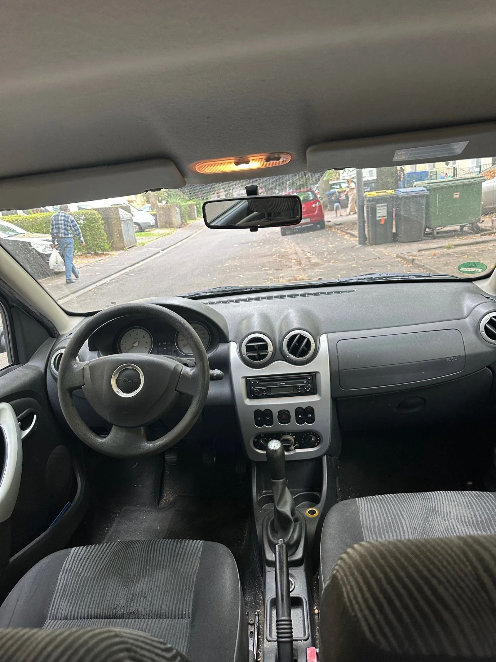 Dacia Sandero  - изображение 6