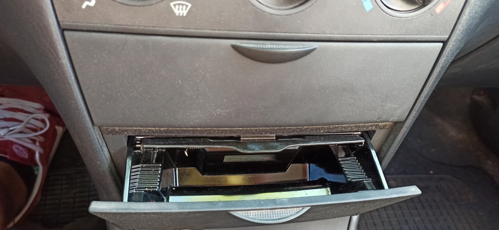 Toyota Corolla 1.4 vvti  | Mobile.bg — изображение 11