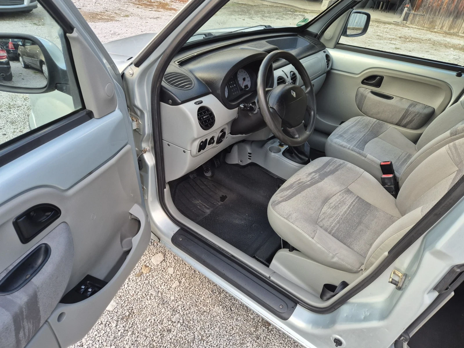 Renault Kangoo 1.5     | Mobile.bg   12