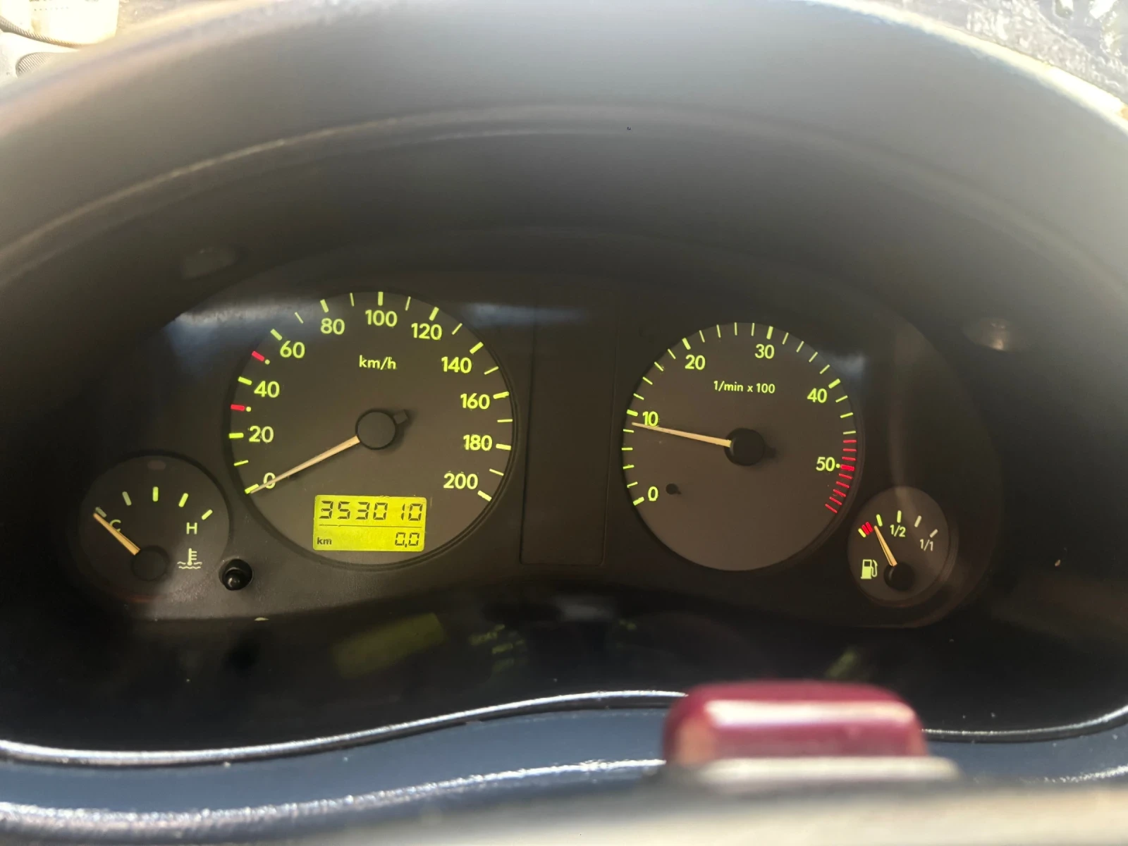 VW Sharan 1.9TDI - изображение 4