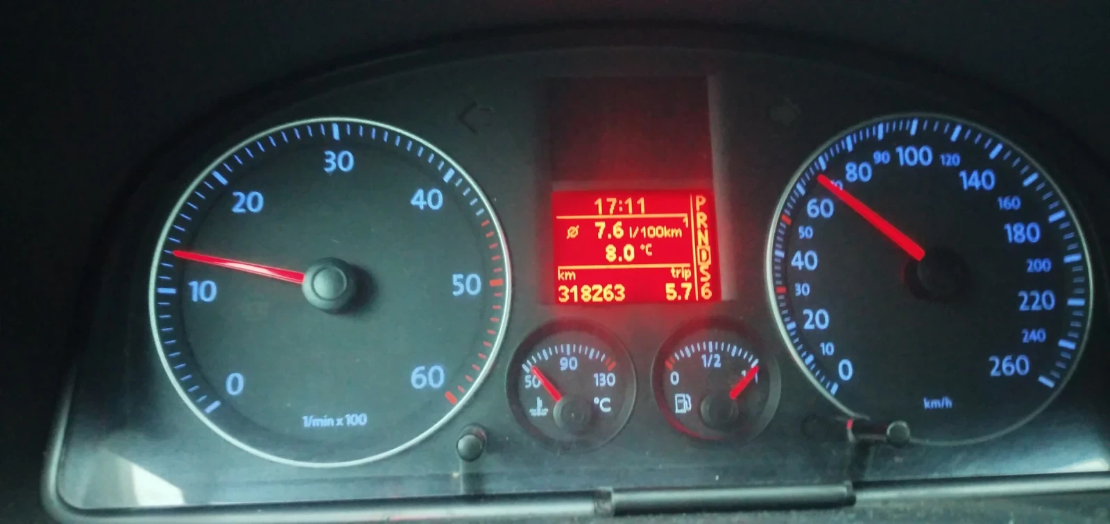 VW Touran 1.9 TDI  | Mobile.bg   6