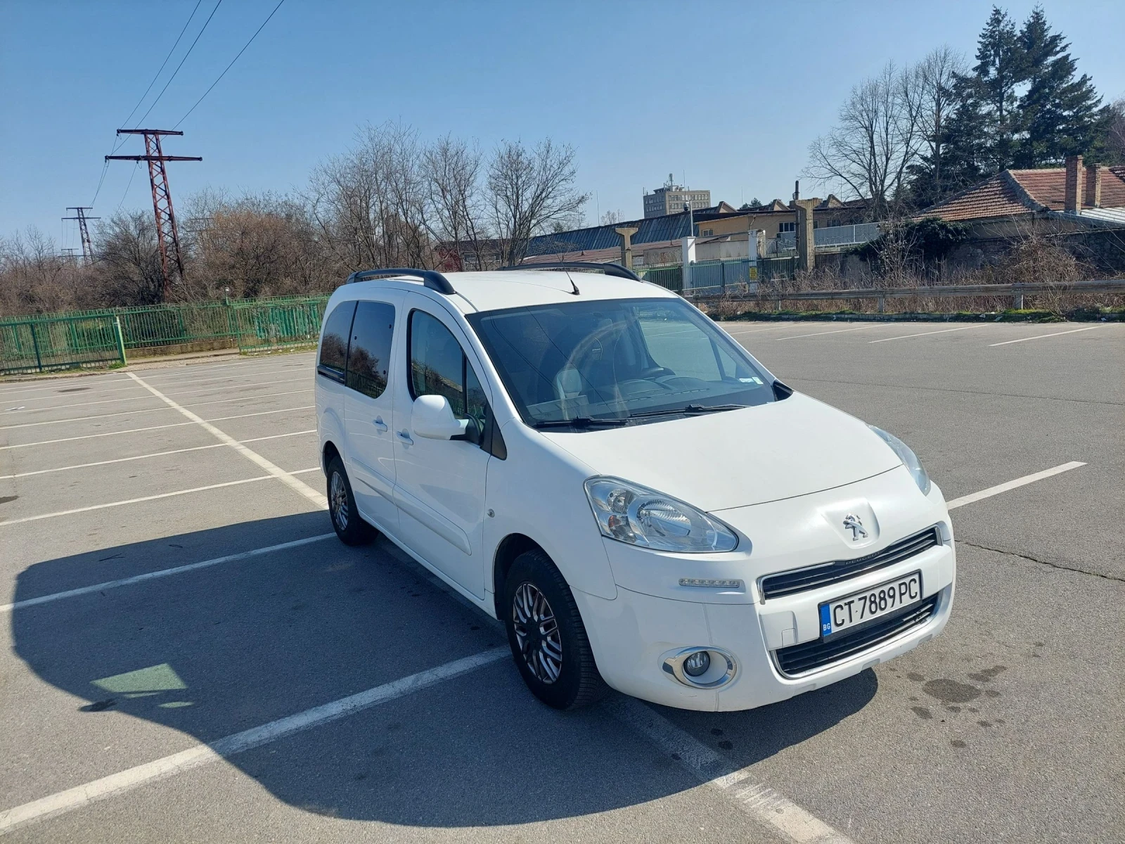 Peugeot Partner Teepe 1.6 GAZ, снимка 5 - Автомобили и джипове - 53837612