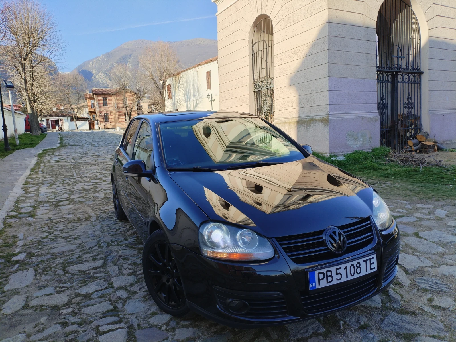 VW Golf 2.0 TDI+ BKD 180hp 6ск 4х4 Подгрев Нави Вс екстри , снимка 3 - Автомобили и джипове - 53837909