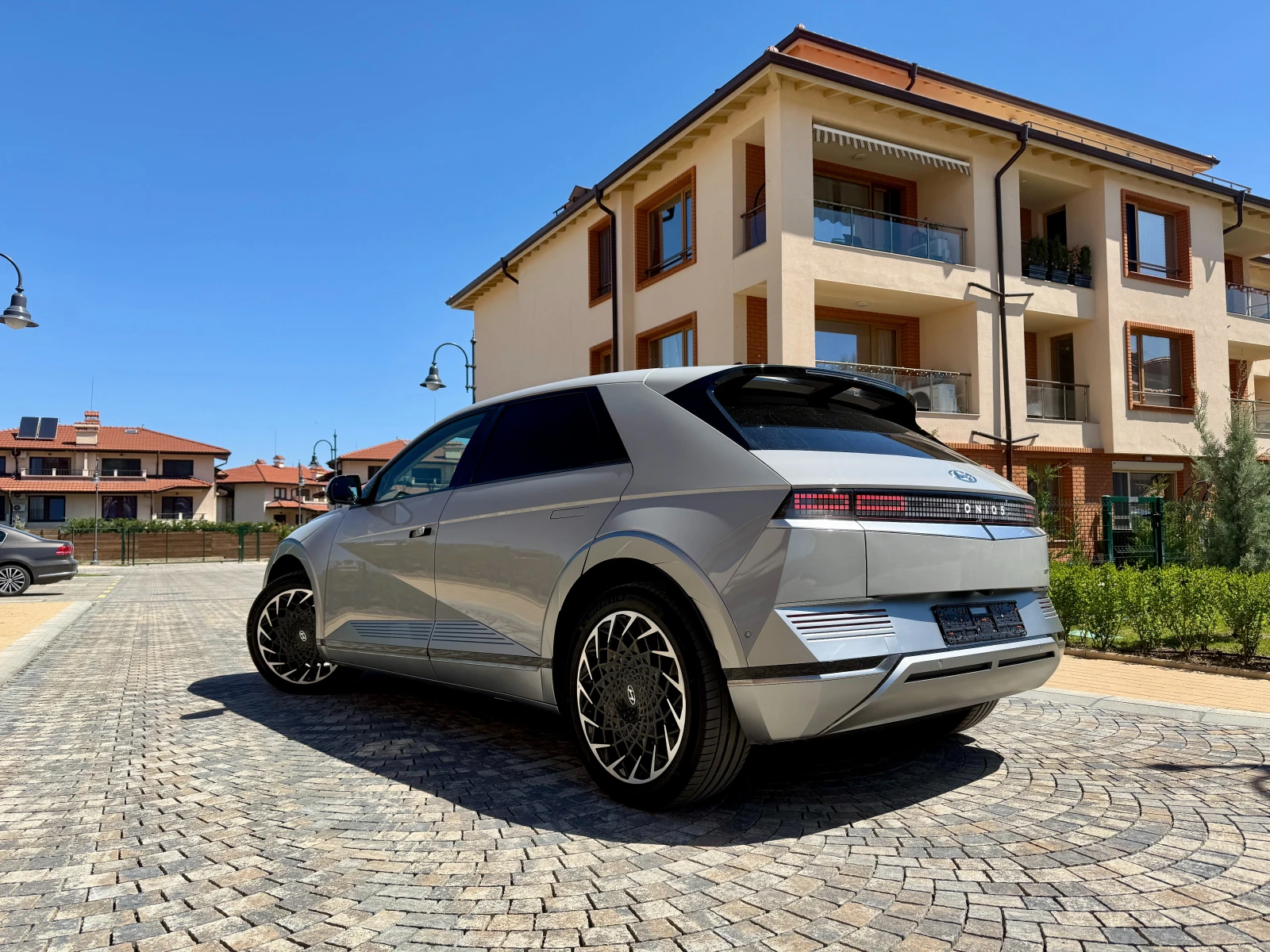 Hyundai Ioniq 5 77kWh Uniq AWD, снимка 5 - Автомобили и джипове - 54323895