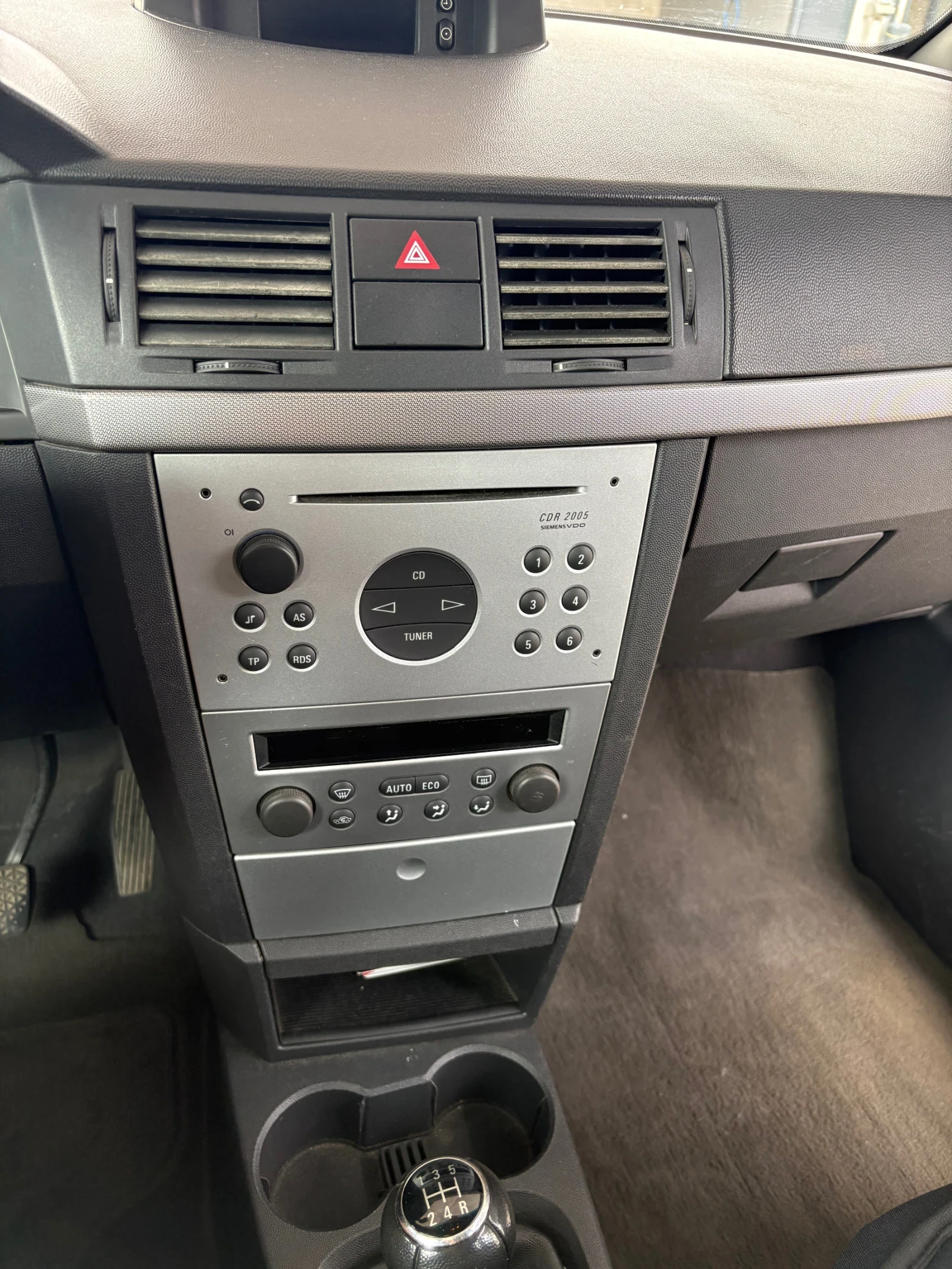Opel Meriva 1.7 CDTi, снимка 8 - Автомобили и джипове - 54604302