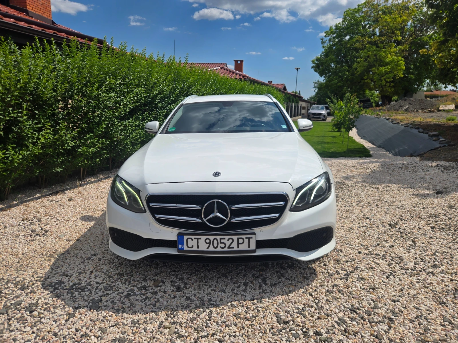 Mercedes-Benz E 220 Mercedes-Benz  E 220 9G , снимка 2 - Автомобили и джипове - 55019350