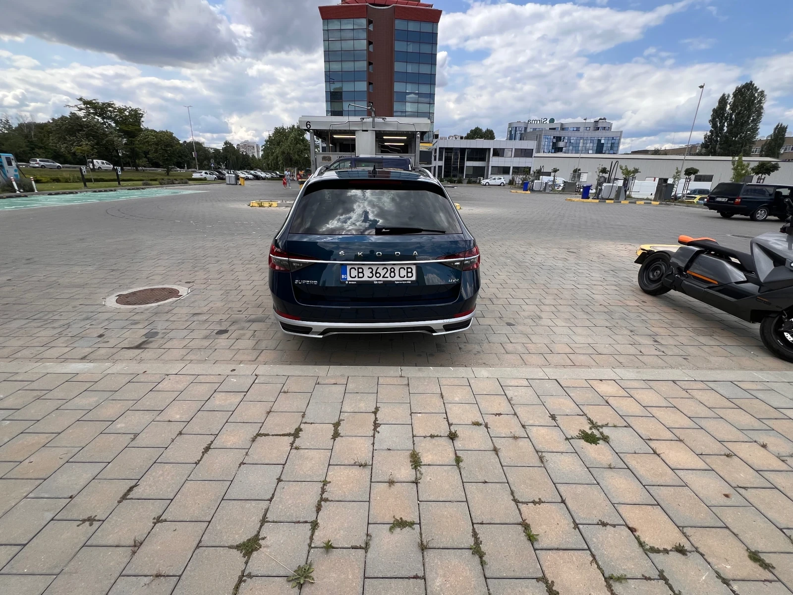 Skoda Superb Scout, снимка 5 - Автомобили и джипове - 55180476