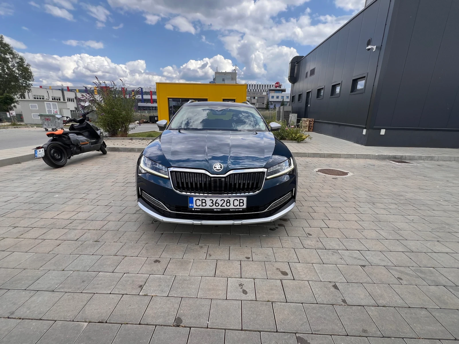 Skoda Superb Scout, снимка 2 - Автомобили и джипове - 55180476