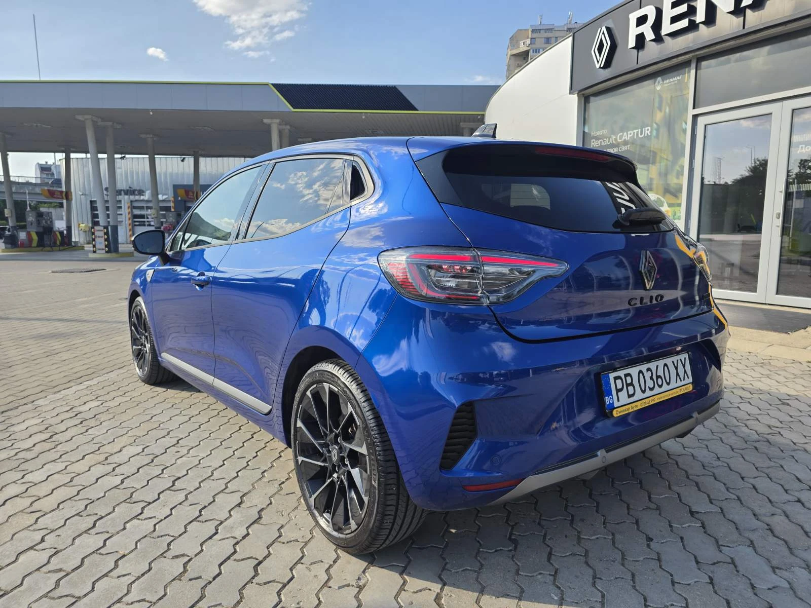 Renault Clio 1.6 E TECH Г, снимка 10 - Автомобили и джипове - 55377189